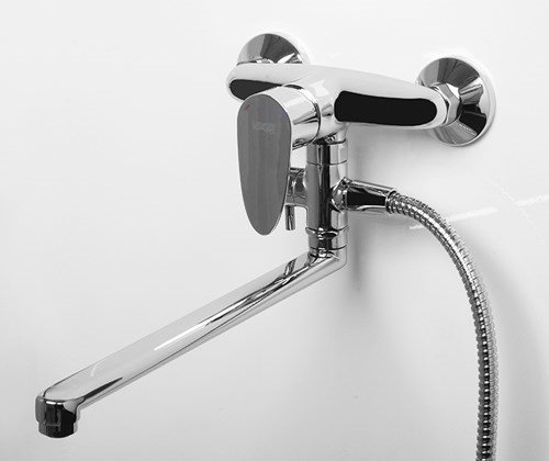 Leine 3502L Смеситель для ванны с длинным изливом