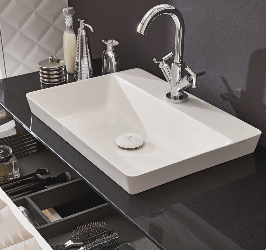 Puris Diamond line 120 см: тумба, белая столешница из кварца, ножки и белая накладная раковина из мин литья, цвет мебели черный лак