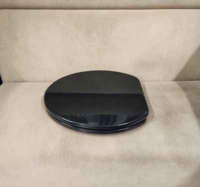 Nic Design MONOLITE сиденье с крышкой для унитаза Slim, цвет черный глянец